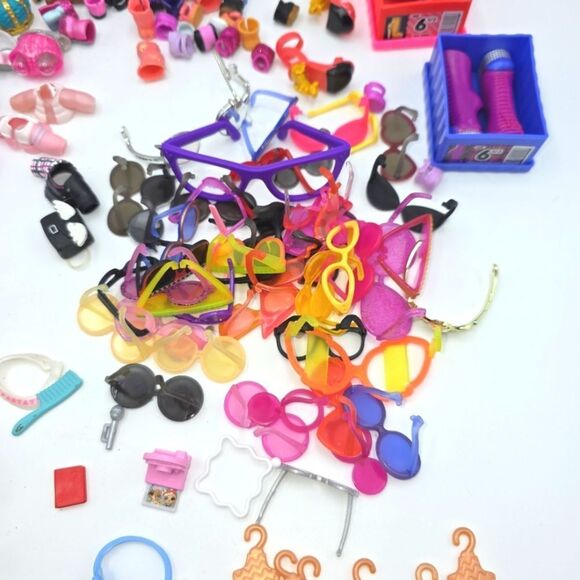 LOL Surprise TOTS Lil Sisters and OMG Accessories - Picture 5 of 16